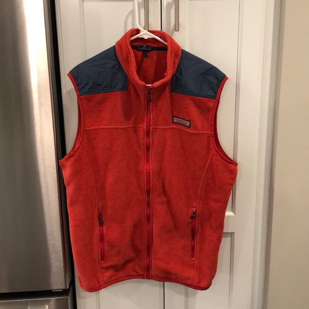 Men’s Vineyard Vines fleece vest